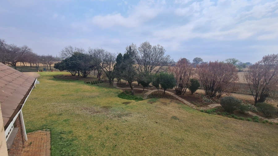 5 Bedroom Property for Sale in Wilgeboom A H North West